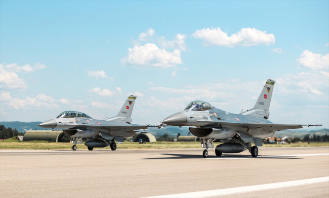 Türk Hava Kuvvetleri'nin "Şahin"leri Öncel Filo'da yetişiyor